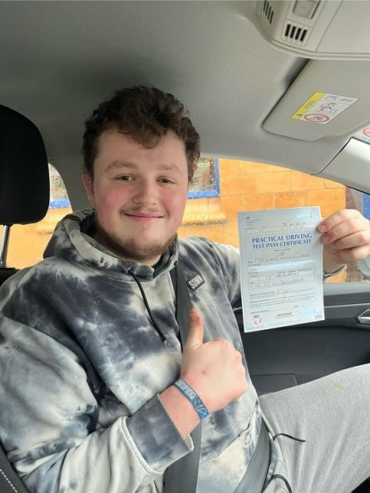 An absolute amazing driving instructor, very calm and patient. If I had to recommend anyone it´s Andy, would recommend anyone else, absolutely amazing