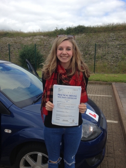 05072016<br />
<br />
Congratulations to Becca Lee on passing her driving test this morning excellent result with just 6 minor faults 🚗