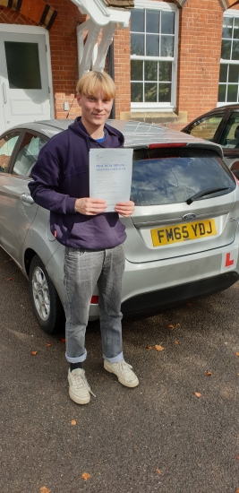 01 October 2019 - James passed in Sevenoaks with only 3 minor driving faults! Well done James, that was an excellent result.