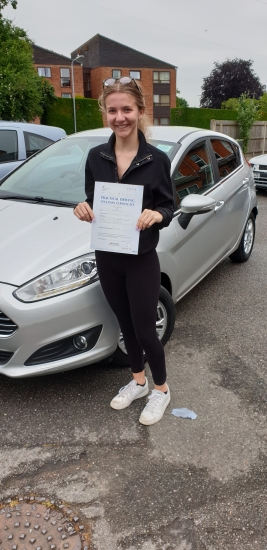 04 June 2019 - Katie passed in Sevenoaks with only 4 minor driving faults! Well done Katie, that was an excellent result.