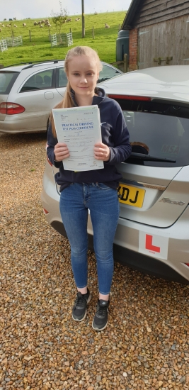 05 November 2019 - Heather passed 1st time with just 7 minor driving faults! Well done Heather, that was a really good result.