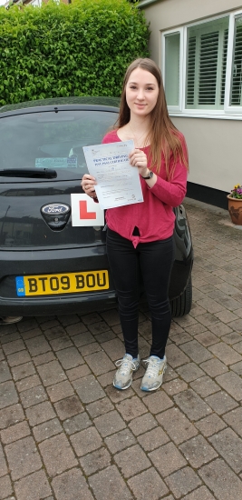 07 June 2019 - Cordelia passed in Sevenoaks with only 3 minor driving faults! Well done Cordy, that was an excellent result.