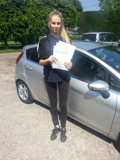 15 May 2018 - Sarah passed 1st time with only 3 minor driving faults! Well done Sarah, that was an excellent result