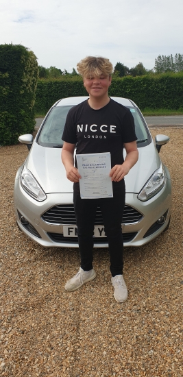 29 May 2019 - Joe passed 1st time with only 2 minor driving faults! Well done Joe, that was an excellent result.