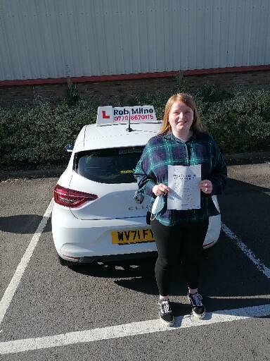 Many congratulations to a very happy Ella Bradbury of Clevedon on an excellent drive and well deserved 1st time pass at Weston Super Mare on 17th March 2022