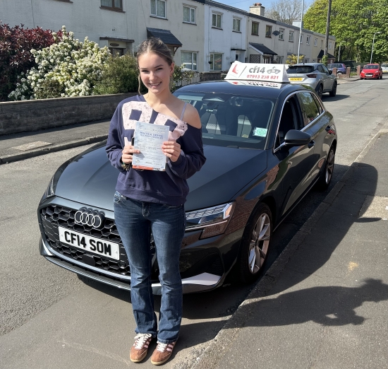 Congratulations To Bronwen - PASSING On Her First Attempt With Just 1 Driving Fault Today! 👏👏She Has Set A Very High Standard For The Rest Of Her Friends, (Especially The One´s Learning With Me) Well Done!Bronwen Has Always Been Bubbly And Determined To Pass ASAP, And From Day 1 I Could See Her ´Driving Spirit´ 🚘We Has A Lesson Yesterday, That Completely Confused M