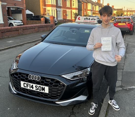 Another Early Christmas Present, This Time For Ben - Passing On His First Attempt With Just 3 Driving Faults 👏👏👏Great Student - Will Miss His Chatty Remarks In The Car, Very Calm Student  - Guess That Comes With His Love Of Climbing, Keeping Calm & Patient In Arkward Situations - Driving Much Easier In My Opinion 🧗‍♂️🪪 Drive Safely - Enjoy The Freedom Of The Road -
