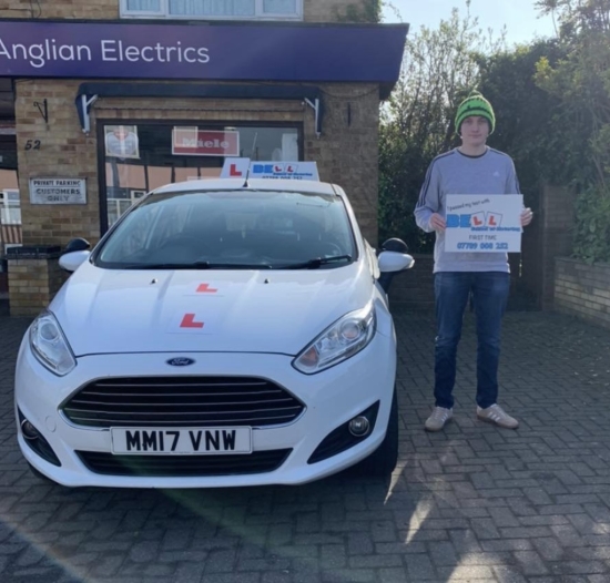 Another FANTASTIC FIRST TIME PASS for instructor Matt with only<br />
THREE faults