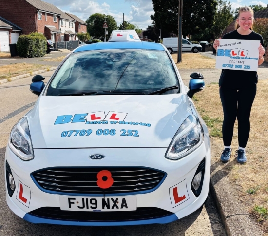 Another GREAT FIRST TIME PASS for instructor Natasha with only<br />
FIVE faults