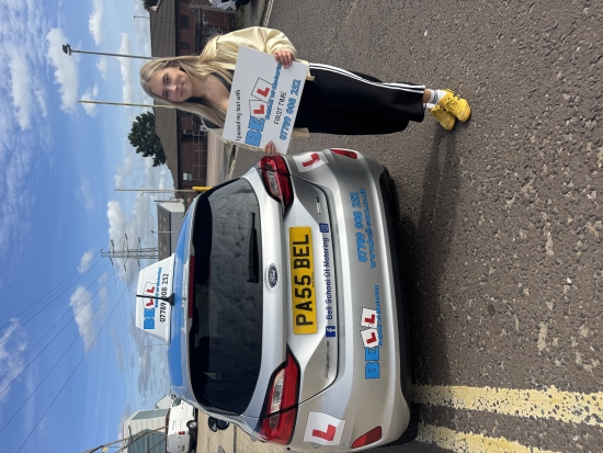 Another GREAT FIRST TIME PASS for instructor Michelle with Only<br />
THREE faults