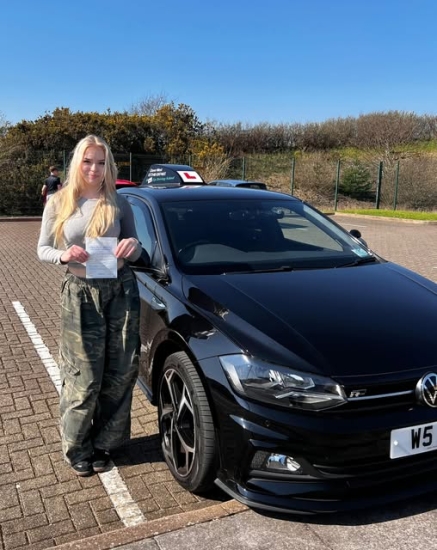 An excellent instructor! Dave is a brilliant teacher, who makes it obvious he cares for his students. He took me from no driving experience to a first time pass! Could not recommend him enough! 5⭐️!