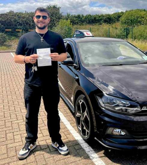 Dave is an absolutely exceptional driving instructor. Calm, professional and creates a relaxed environment in which to learn in. I would 100/10 recommend to anyone starting to learn how to drive to go with Dave!<br />
I was having a tough time with external factors whilst I was learning and that made me struggle with dealing with mistakes I made. But Dave was great at listening and helping me focus on 