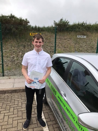 Congratulations to my student Tom Carter on passing his driving test this morning on his first attempt !!!! I’m so proud Tom see you out on the road