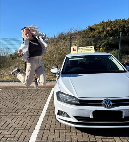 Big Congratulations to Summer on passing today with only 1 driver fault !! I knew you’d do it ! So proud of you 😁 Well done 👏🏻 enjoy your freedom !! Stay safe !! 🚙