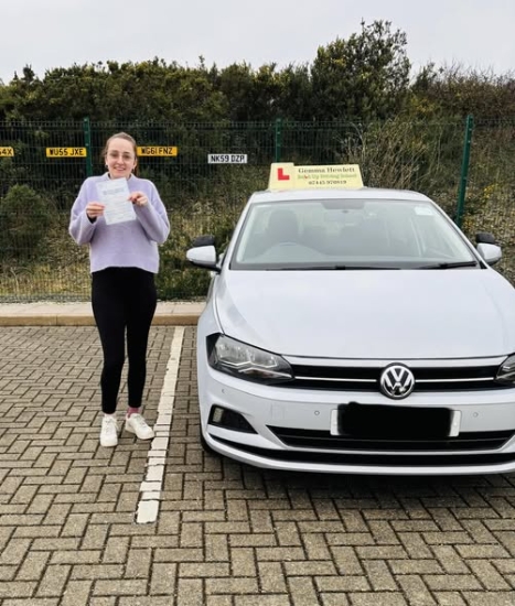 Such a great instructor, I couldn&acute;t rate Gemma highly enough! she was so consistently patient and supportive and was always looking for ways to adapt her teaching approach to what worked best for me. Thankyou so much! X