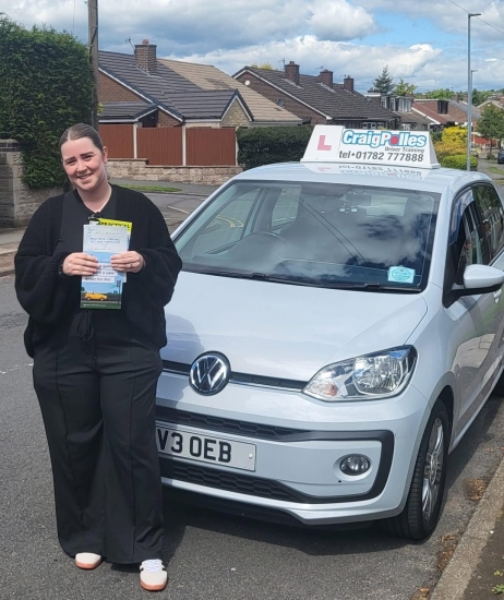 A big congratulations to Chelsea Birks.🥳<br />
Chelsea passed her driving test at Newcastle Driving Test Centre with just 5 driver faults.<br />
Well done Chelsea safe driving from all at Craig Polles Instructor Training and Driving School. 🙂🚗<br />
Automatic Driving instructor-Debbie Griffin