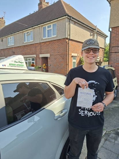 Congratulations to Josh who Passed his Automatic Driving Test this afyernoon at Colcheater in #Bumble woth a great drive 👌 <br />
So pleased for this young man who has put in the jard work to reach this goal, as i keep saying put in the effort reap the rewards 👍<br />
Will look.forward to seeing you in the near future for that pass plus, well done again!!<br />
<br />
#learntodrive #automatic #drivinglessons #l