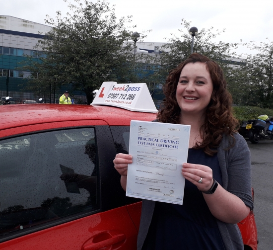 Sarah passed with only 2minor faults at her 1st attempt with 1week2pass driving school