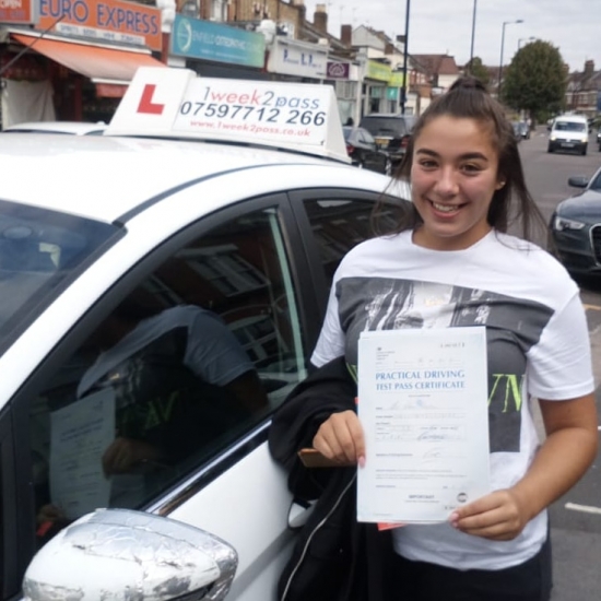Nadia was the 2nd back to back pupil to pass at her 1st attempt. She commented '1week2pass was very easy to organise lessons with. Mus was very flexible at organising lessons for me and managed to fit me in every day, so I could pass quickly. He also gave clear instructions and would highly recommend him'