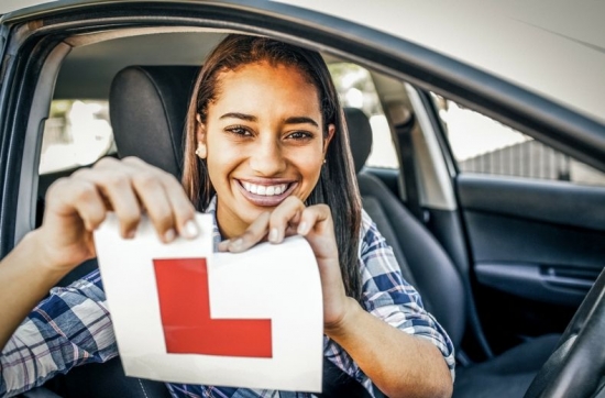 Simon is an excellent instructor. I passed 1st time.<br />
His prices are cheaper than a lot of the other local driving schools and i passed fairly quickly. I highly recommend GO 4 IT Driving School.