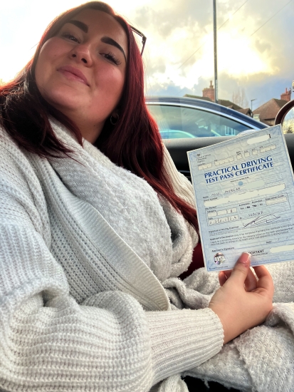 Simon, my instructor, knew exactly when to help me in difficult situations and when to sit back in order that I could learn through my own experience. I´m thrilled to pass with only 2 minors, 1st time too! Thanks Gravy!