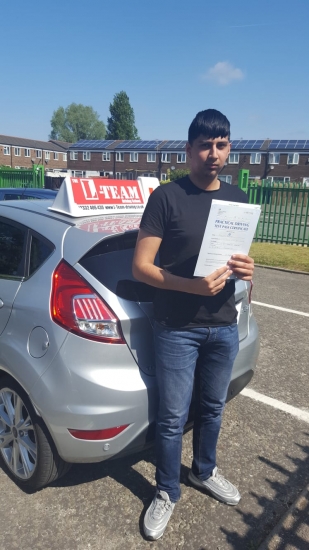 Congratulations to Zeeshan passing his driving test with <br />
L-Team driving school for the first time!! #passed#driving#learner🏆 #manchester#drivinglessons #help #learning #cars Call us know to get booked in on 0333 240 6430<br />
<br />
<br />
PASSED MAY 2018🏆