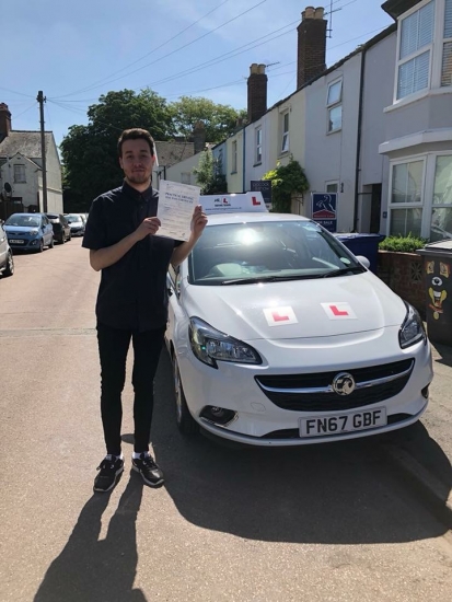 Congratulations to Mem Tahiri from Newmarket who passed 1st time in Cambridge on the 6-6-18 after taking driving lessons with MR.L Driving School.