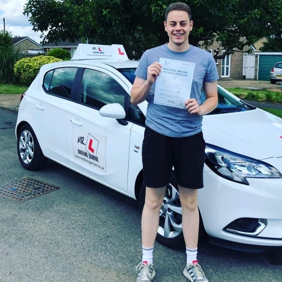 Congratulations to Jon Collins from Haddenham who passed 1st time in Cambridge on the 6-6-19 after taking driving lessons with MR.L Driving School.
