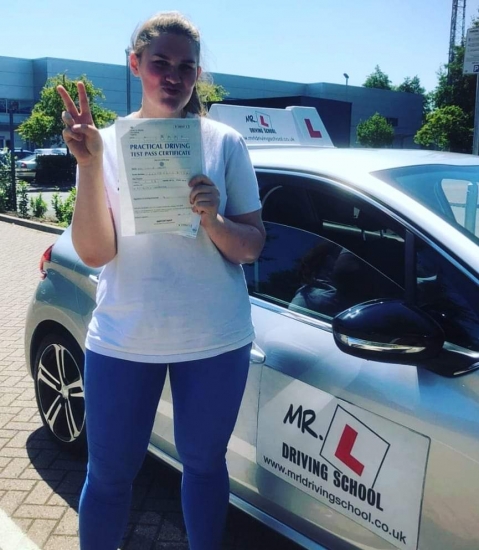 Congratulations to Nancie Hawes from Newmarket who passed 1st time in Cambridge on the 27-6-19 after taking driving lessons with MR.L Driving School.
