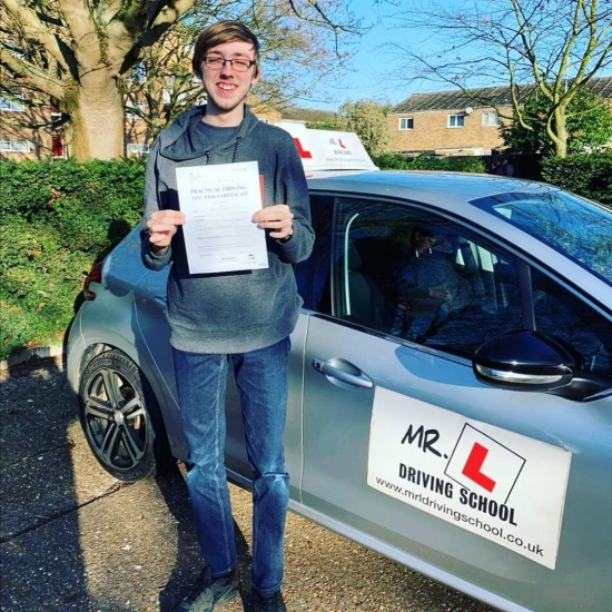 Congratulations to Liam Goodsell from Cambridge who passed 1st time on the 6-2-20 after taking driving lessons with MR.L Driving School.