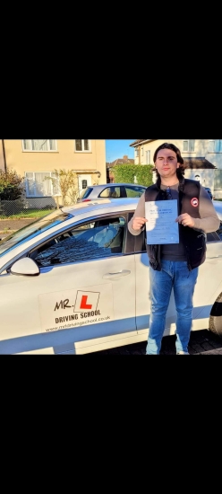 Congratulations to Zak Cashmore from Cambridge who passed 1st time on the 23-11-21 after taking driving lessons with MR.L Driving School.