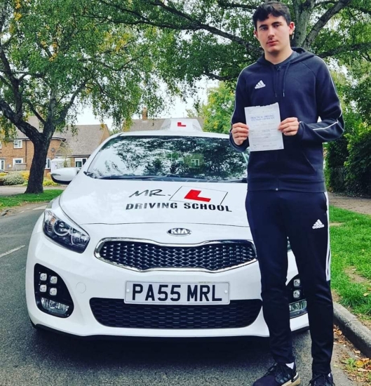 Congratulations to Ben Holland from Cambridge who passed his driving test 1st time on the 21-9-22 after taking driving lessons with MR.L Driving School.