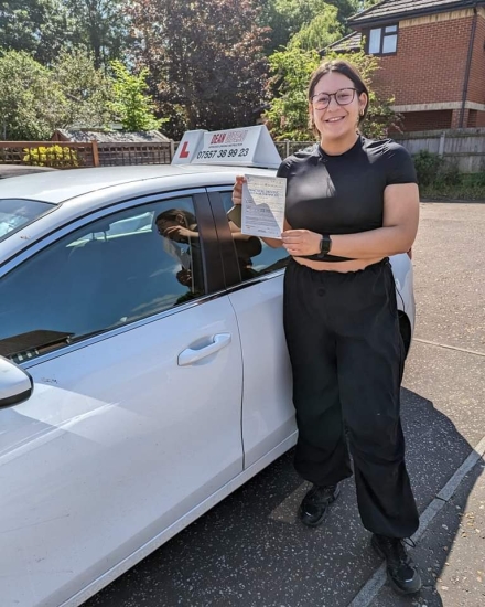 Congratulations to Saffie Rose who passed her driving test in Bury St Edmunds on the 26-5-23 after taking driving lessons with MR.L Driving School.