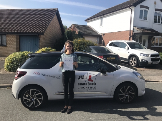 Congratulations to Hannah Sharplin from Bar Hill who passed 1st time in Cambridge with just 2 minor faults on the 25-8-17 after taking driving lessons with MRL Driving School