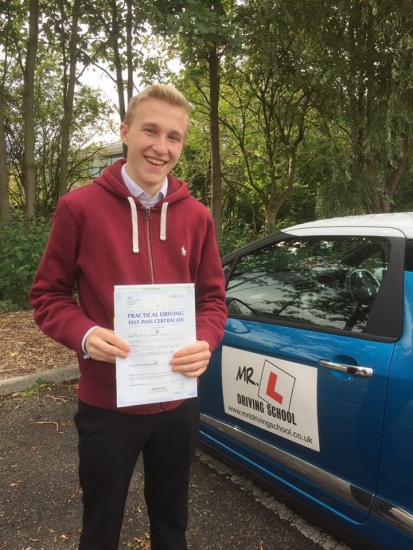 Congratulations to Callum Fordham from Exning who passed 1st time in Cambridge on the 15-9-17 after taking driving lessons with MRL Driving School