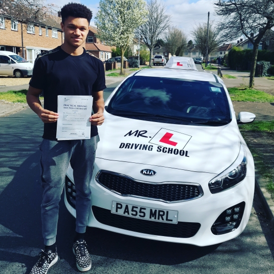 Congratulations to Massie Gibbard from Cambridge who passed 1st time with just 2df´s on the 25-3-19 after taking driving lessons with MR.L Driving School.