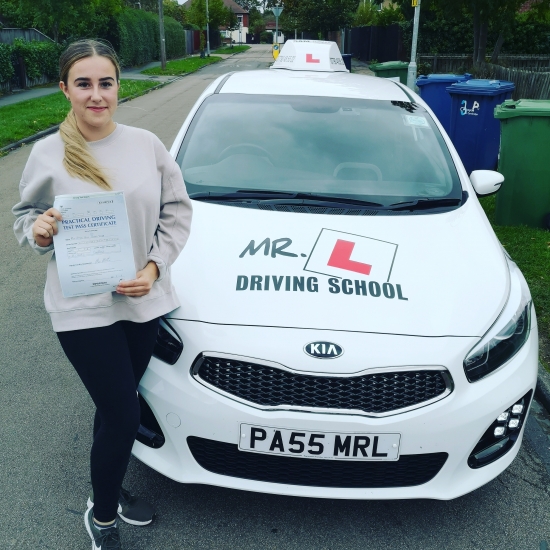 Congratulations to Zayla from Cambridge who passed on the 11-10-19 after taking driving lessons with MR.L Driving School.