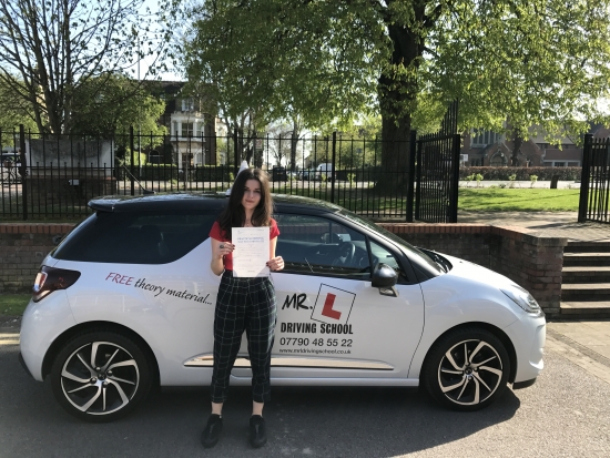 Congratulations to Aminna Harb who passed her driving test in Cambridge on the 6-4-17 after taking driving lessons with MRL Driving School