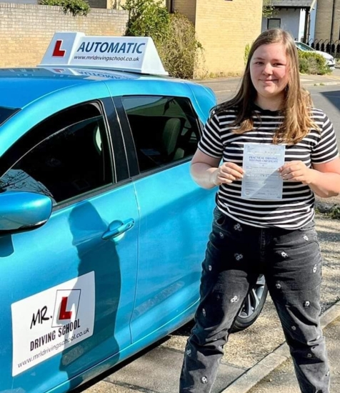 Congratulations to Elizabeth Zhabina who passed her automatic driving test in Cambridge on the 20-4-22 after taking driving lessons with MR.L Driving School.