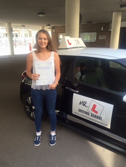 Congratulations to Lauren Overy from Soham who passed 1st time in Cambridge on the 31-8-16 after taking driving lessons with MRL Driving School
