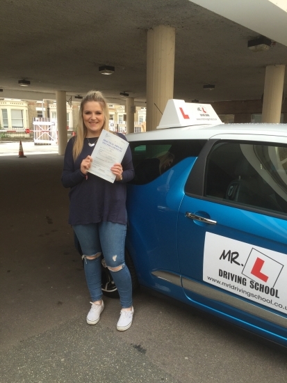 Congratulations to Summer from Cambridge who passed on the 12-7-16 after taking driving lessons with MRL Driving School