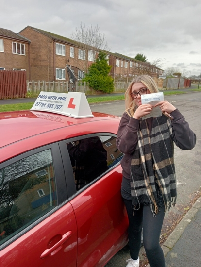 Huge congratulations go to Ella who passed her driving test today in Buxton and with only 2 driver faults.<br />
Great drive, well done you. It´s been an absolute pleasure taking you for lessons, enjoy your independence and stay safe 👏👏👏👏👏