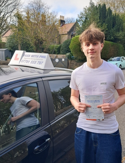I&acute;d like to say a huge thank you to Hamish, who has sent me this fab review after passing his test last week at the 1st attempt.  Thank you soooo much 🙏<br />
From the get-go, Phil made me feel very comfortable and welcome as both a student and a person. His style of teaching and way of helping to look out for key areas which I had to improve on was perfect. Although what really helped me to p