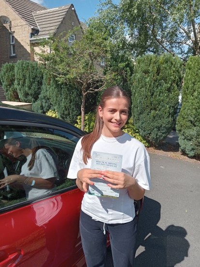 Massive congratulations go to Jess, who passed her driving test today at the 1st attempt and with only 2 driver faults. Outstanding drive and your mirrors were just amazing.<br />
It&acute;s been an absolute pleasure taking you for lessons, enjoy your independence and stay safe 👏👏👏