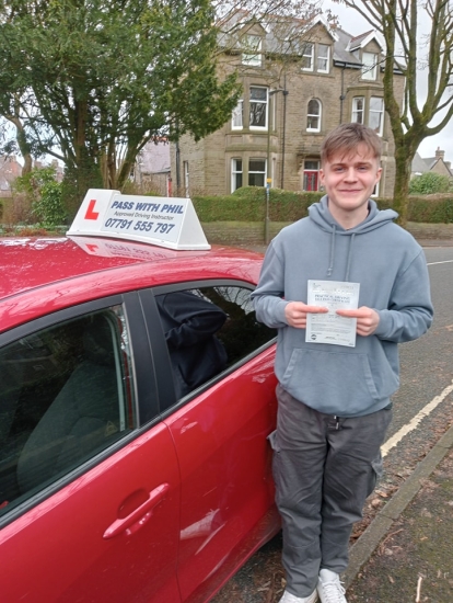 Huge congratulations go to Luke, who passed his driving test today in Buxton at the first attempt and with only 1 driver fault. Excellent drive, well done.<br />
It´s been an absolute pleasure taking you for lessons, enjoy your independence and stay safe 👏👏👏👏