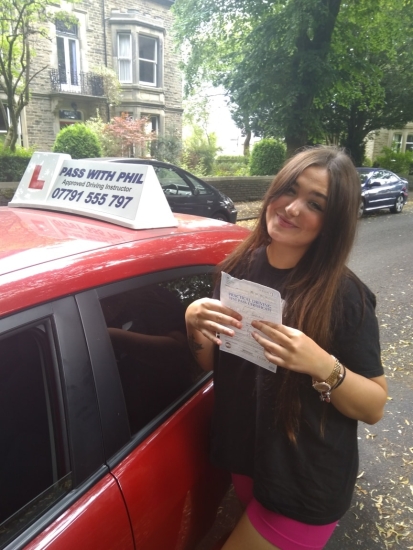 Massive congratulations go to Sophie B, who passed her test today in Buxton.<br />
Well done, you handled the nerves great.<br />
It´s been an absolute pleasure taking you for lessons, enjoy your independence and stay safe 👏👏👏👏👏