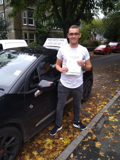 Huge congratulations go to Alex, who passed his driving test in Buxton today and with only 1 driver fault. Great effort, well done. It´s been an absolute pleasure taking you for lessons. Enjoy your independence and stay safe.
