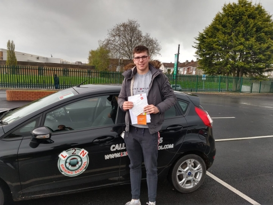 An excellent result for Max Zerdel, passing his test first time over in Woodview this morning. I taught Max from the start and he passed today driving with great confidence. Good man Max, enjoy the piss up tonight.