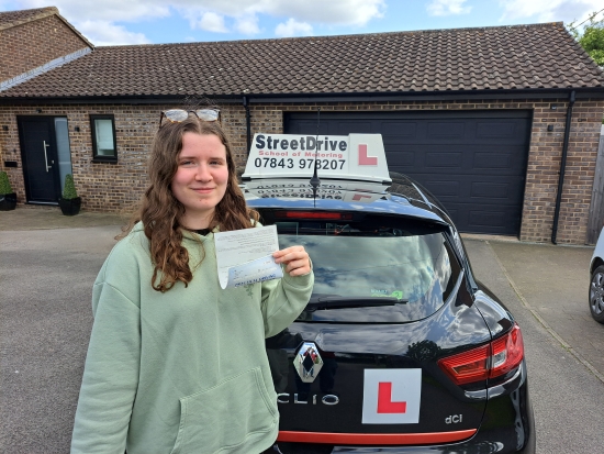 I passed first time with my instructor Roger. He gave me a good understanding of driving, whilst helping me with anything I didn’t feel confident on. I would recommend :).<br />
<br />
Passed Tuesday 16th May 2023.