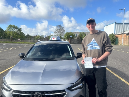 Great driving school, “Shaun” is a great instructor and helped me to pass with 1 driving fault.Passed Saturday 4th May 2024.